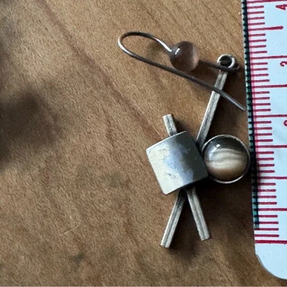 Modernist Silver Geometric Dangle Earrings - Picture 2 of 2